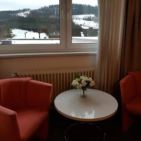 Natura Hotel 3*